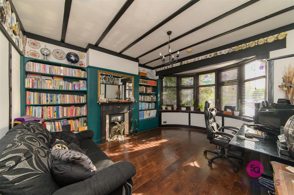 Property photo 2 of 35