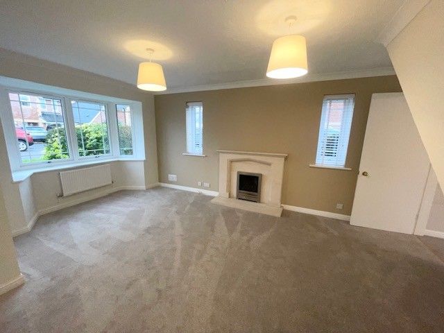 Property photo 2 of 12 Lounge