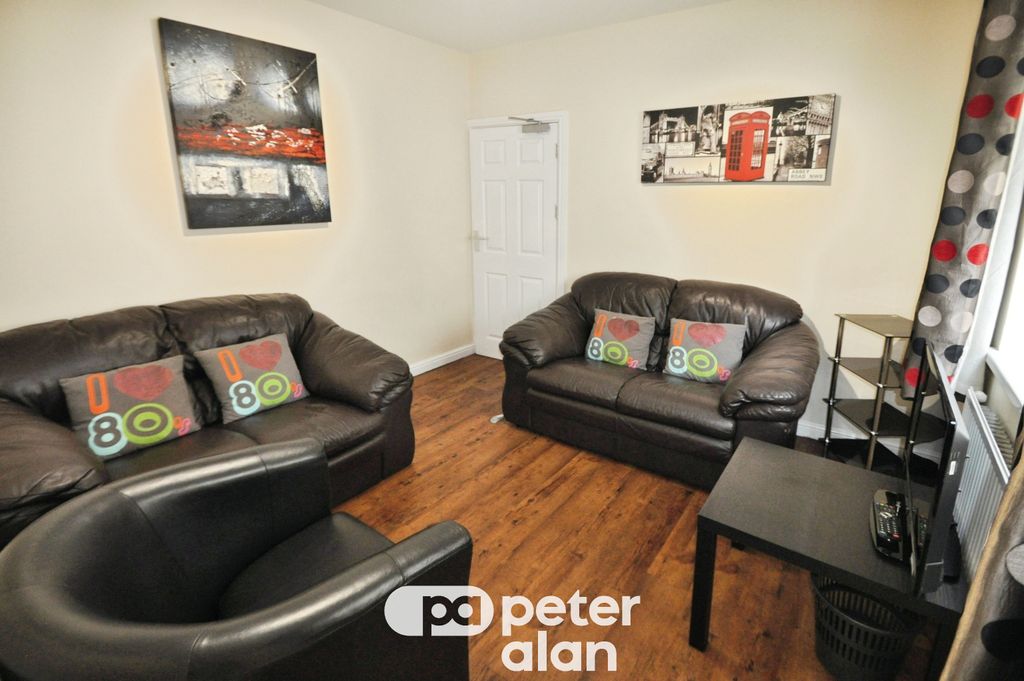 Property photo 1 of 14 Balcony