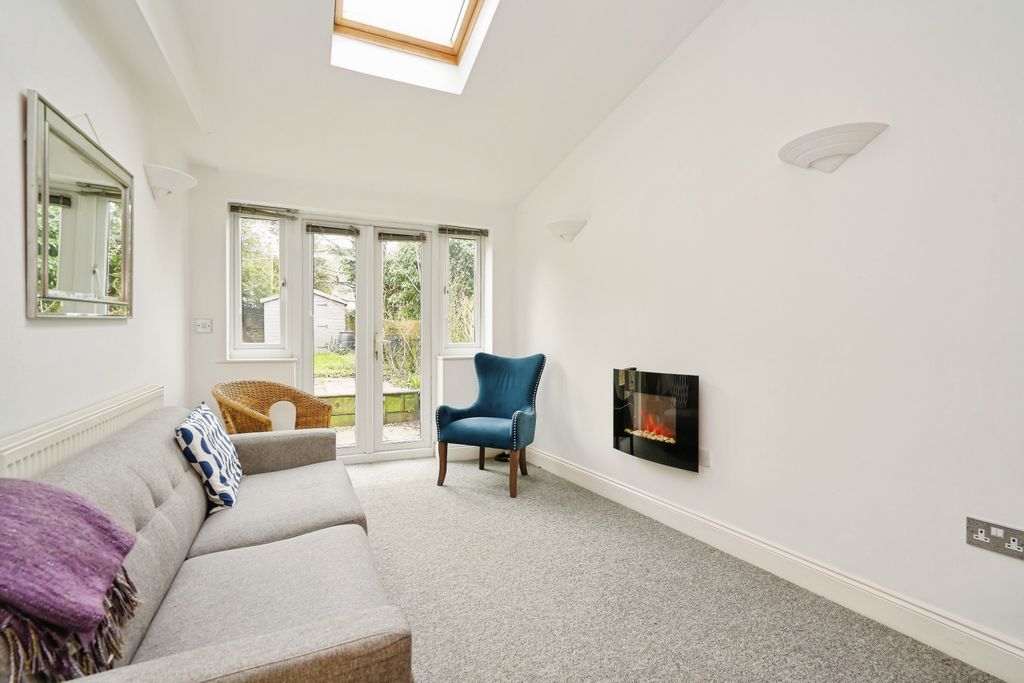 Property photo 3 of 13