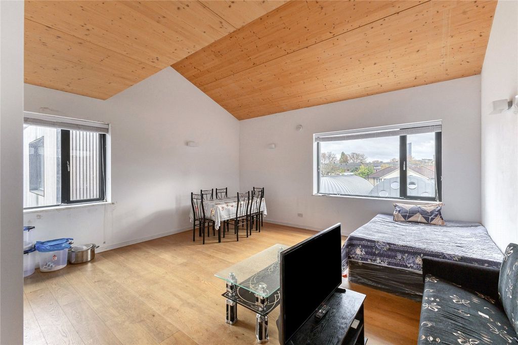 Property photo 3 of 10 Picture No. 03