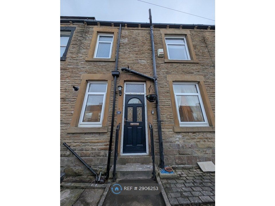 Property photo 2 of 11