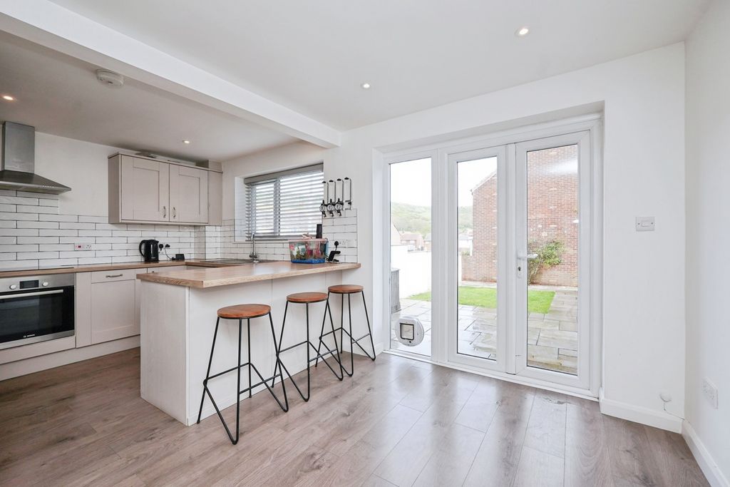 Property photo 2 of 17 Pbox-Img.Jpg