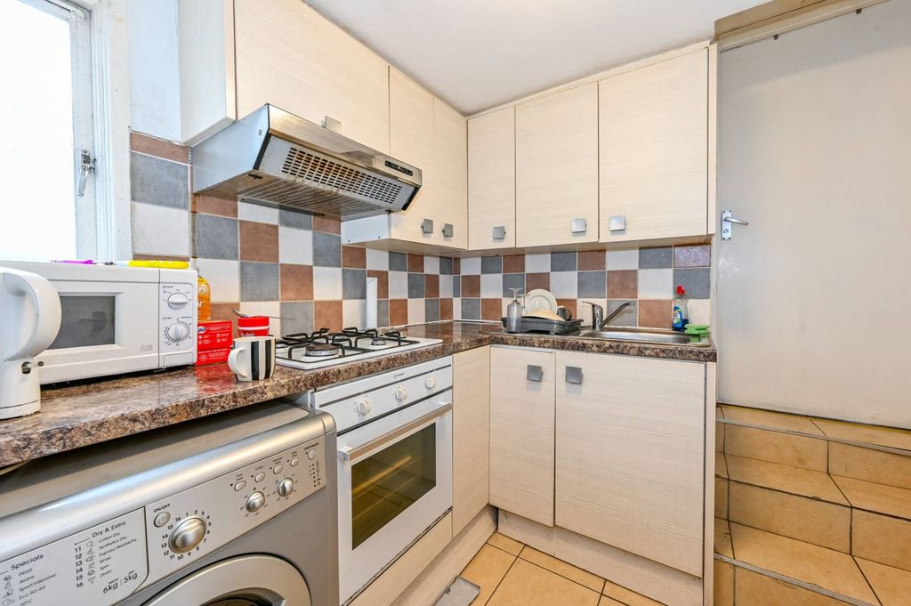Property photo 1 of 7