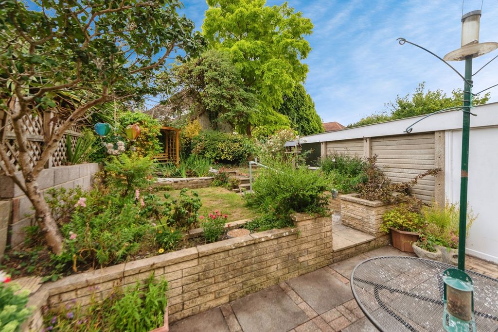 Property photo 3 of 15 Photo
