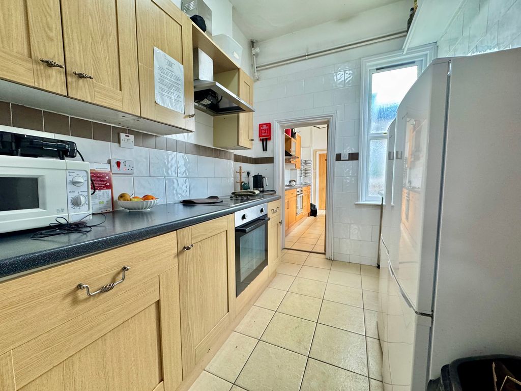 Property photo 1 of 8 Image