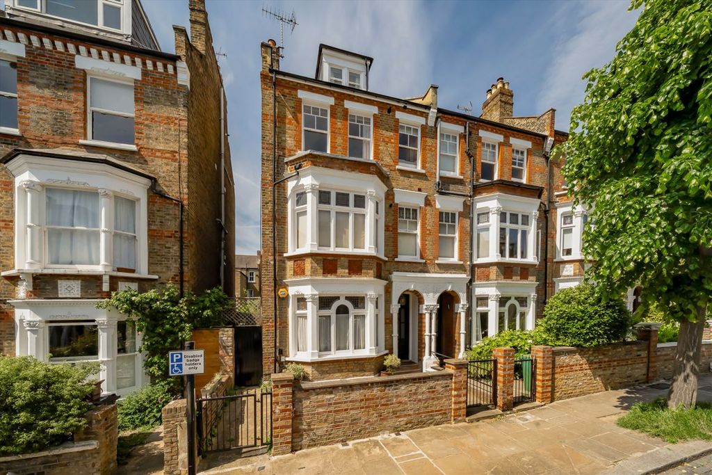 Property photo 1 of 7