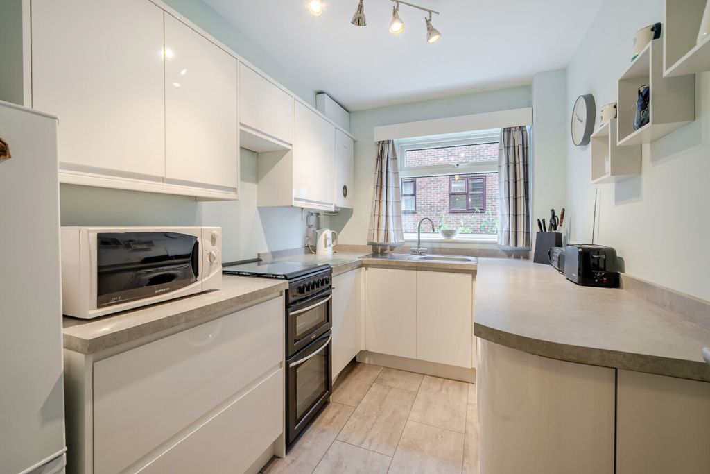 Property photo 3 of 9 1471492-11-6A1E9F...