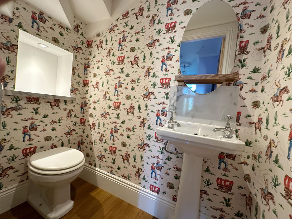 Property photo 3 of 18