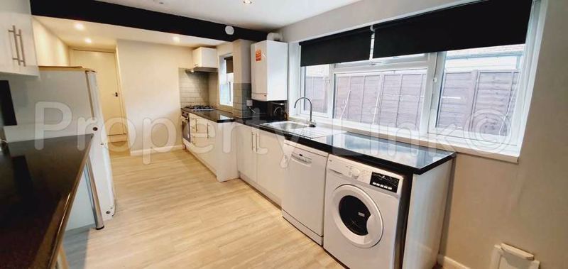 Property photo 3 of 11 Photo 14