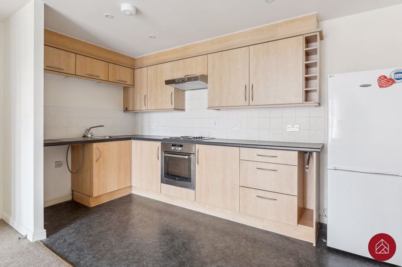Property photo 3 of 17 Kitchen