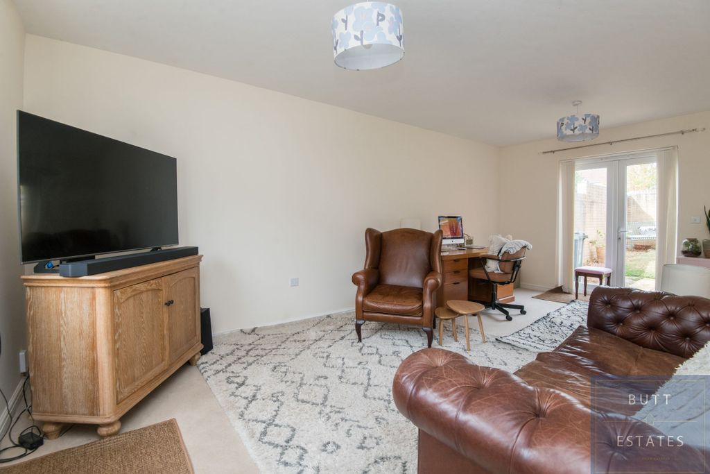 Property photo 3 of 15