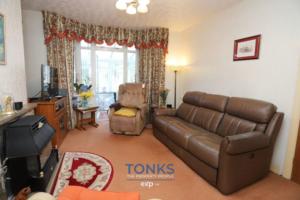 Property photo 2 of 26