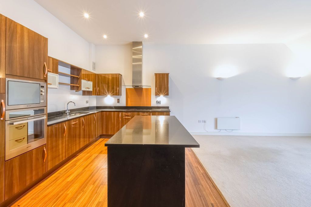 Property photo 3 of 31