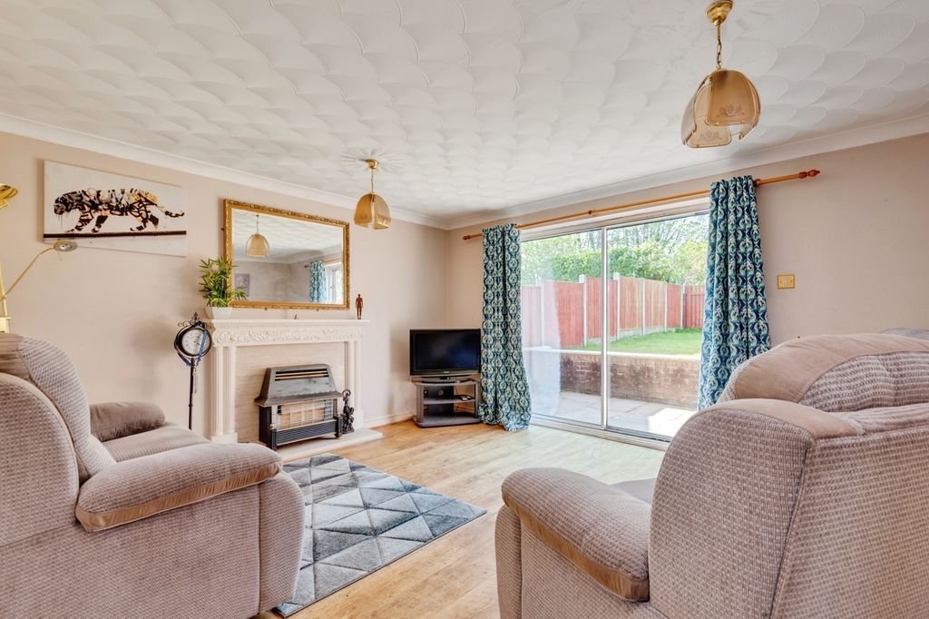 Property photo 2 of 19 Pbox-Img.Jpg