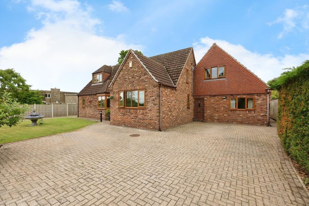 Property photo 1 of 24