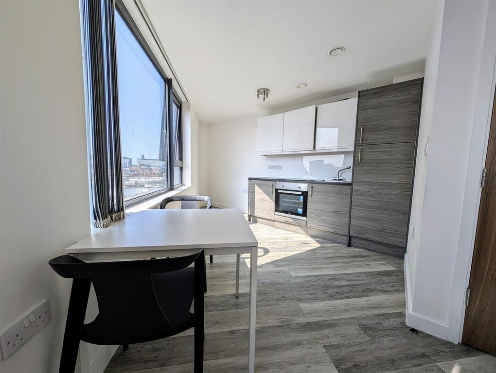 Property photo 2 of 6 Studio.Jpg