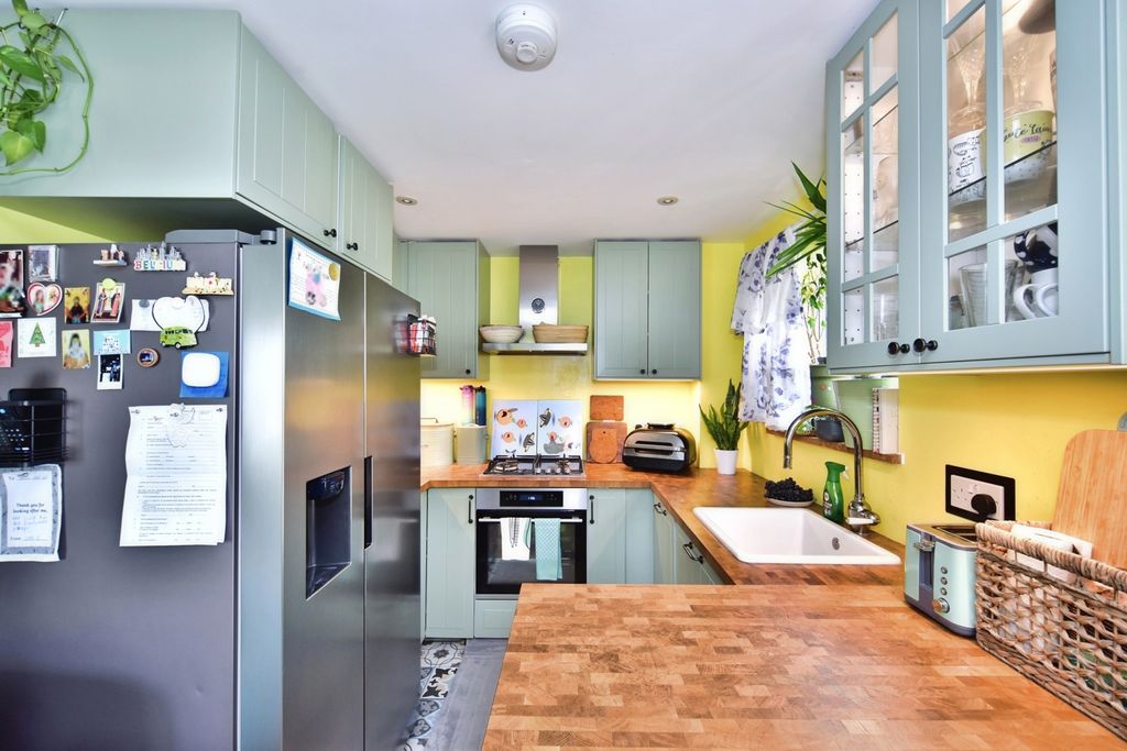 Property photo 2 of 12 Pbox-Img.Jpg