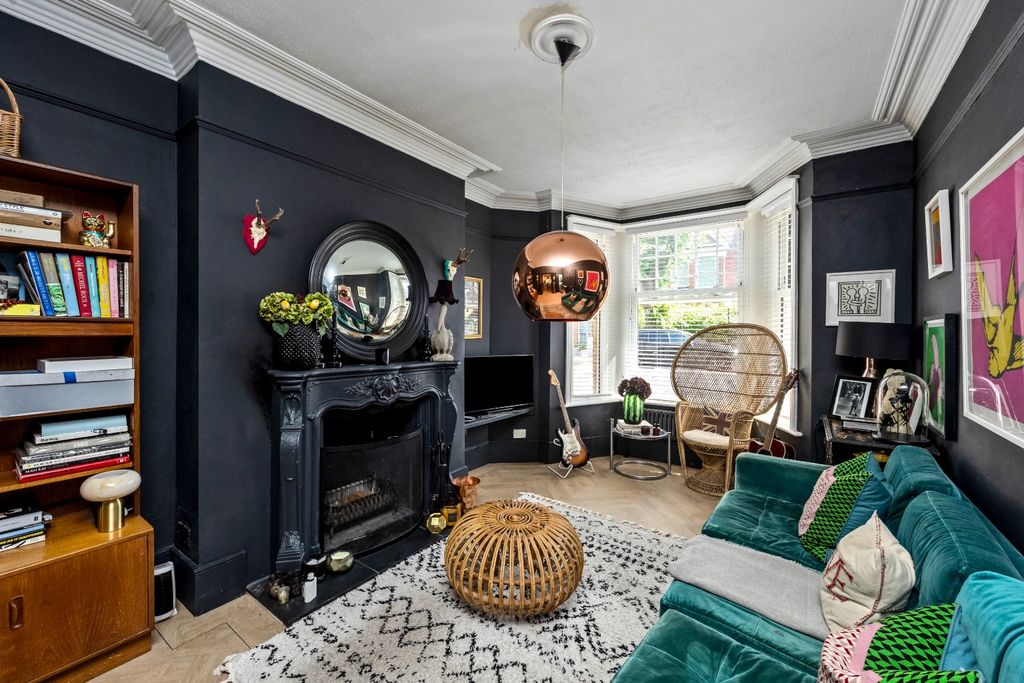 Property photo 2 of 26 5258733
