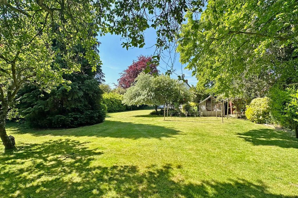 Property photo 3 of 33