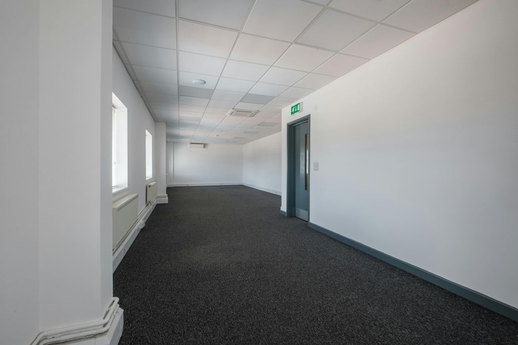 Property photo 3 of 4 Xt5A8423Hdr.Jpg