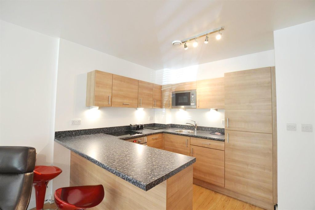 Property photo 3 of 9