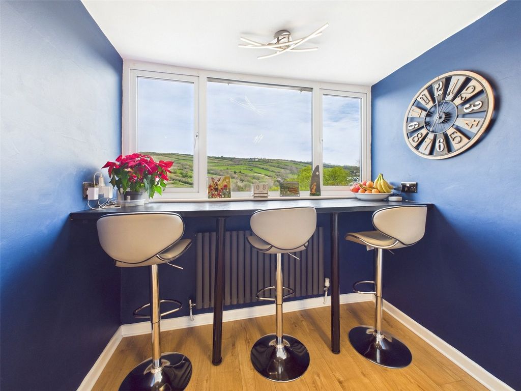 Property photo 2 of 22 Picture No. 14