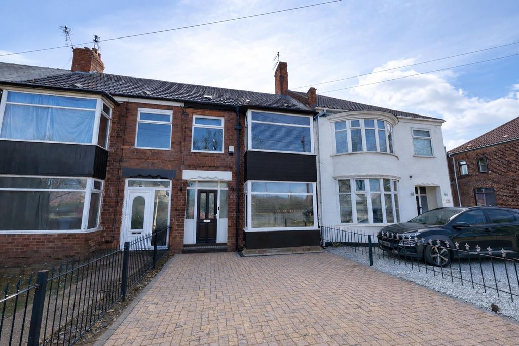 Property photo 1 of 13 Front