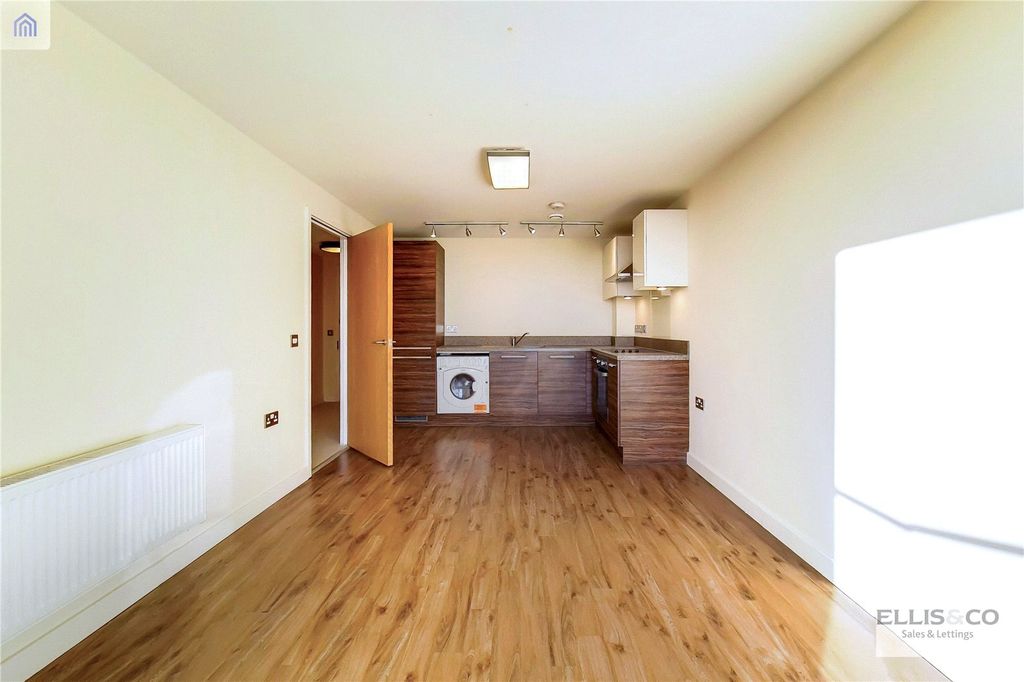 Property photo 2 of 15 Picture No. 03