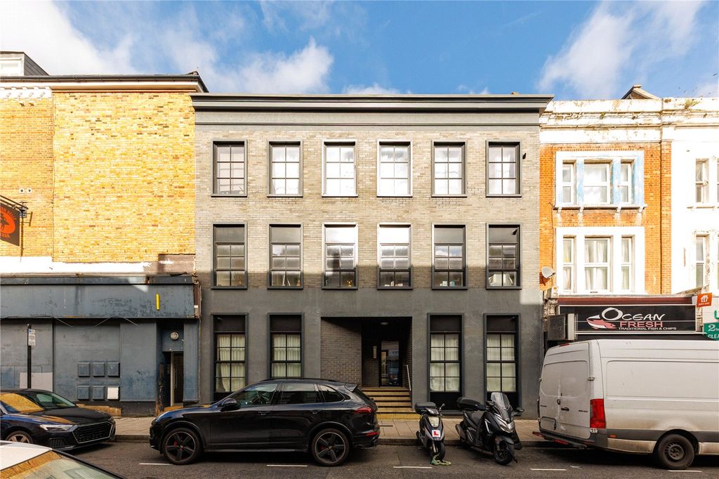 Property photo 3 of 13 Picture No. 17