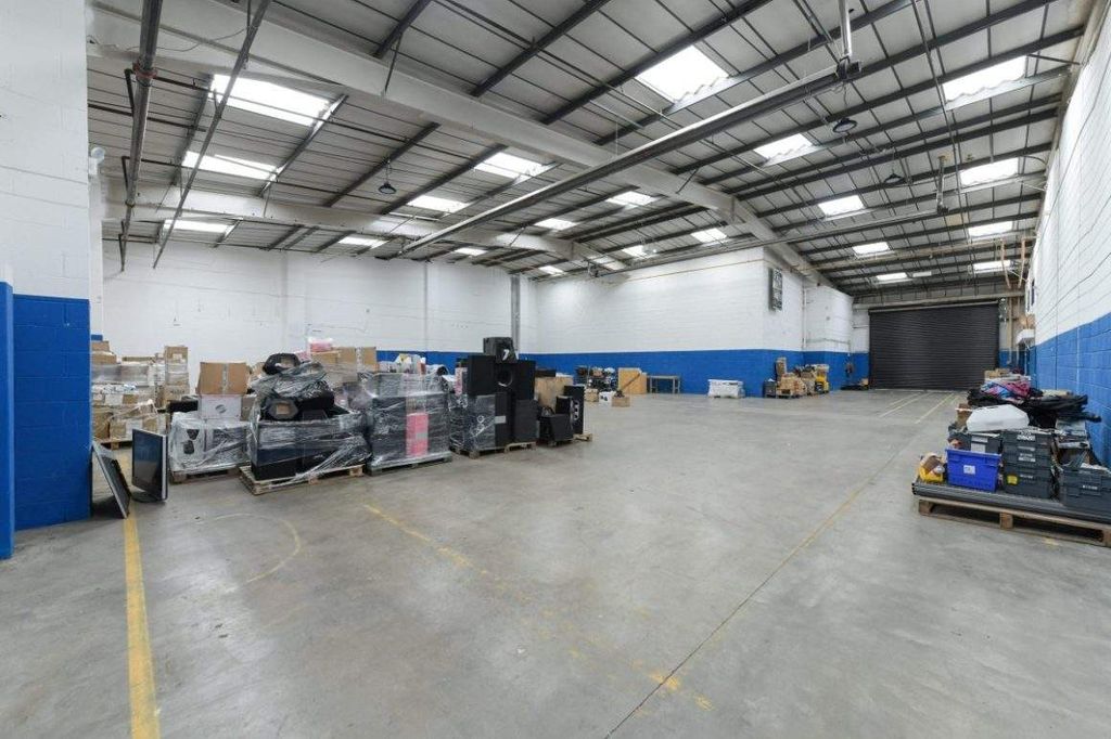 Property photo 3 of 7