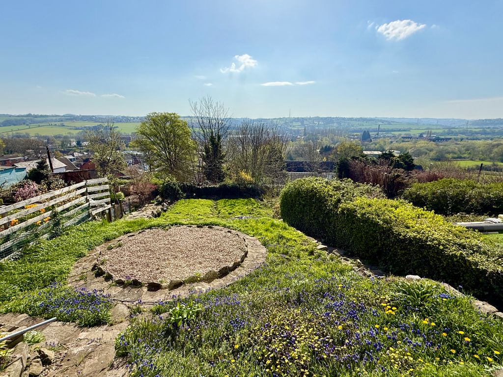 Property photo 2 of 15 Garden