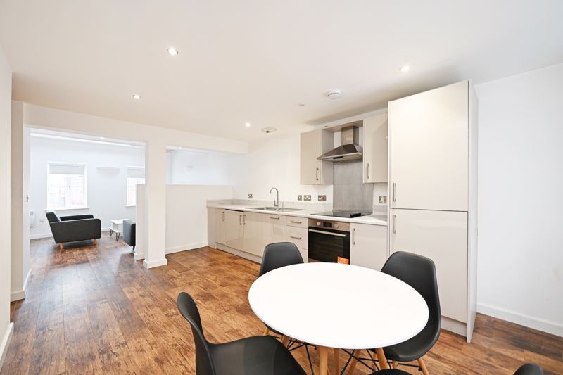 Property photo 3 of 17 Kitchen Dining Space