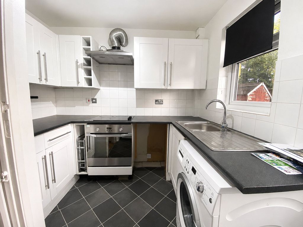 Property photo 3 of 6 Picture No. 02