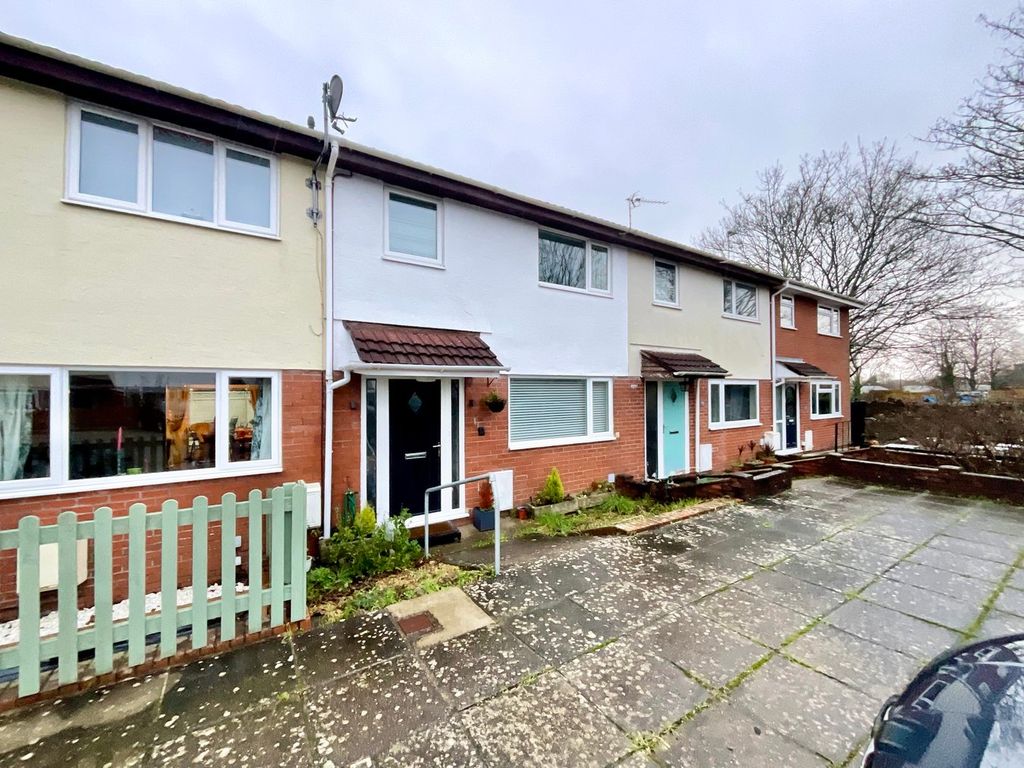 Property photo 1 of 12