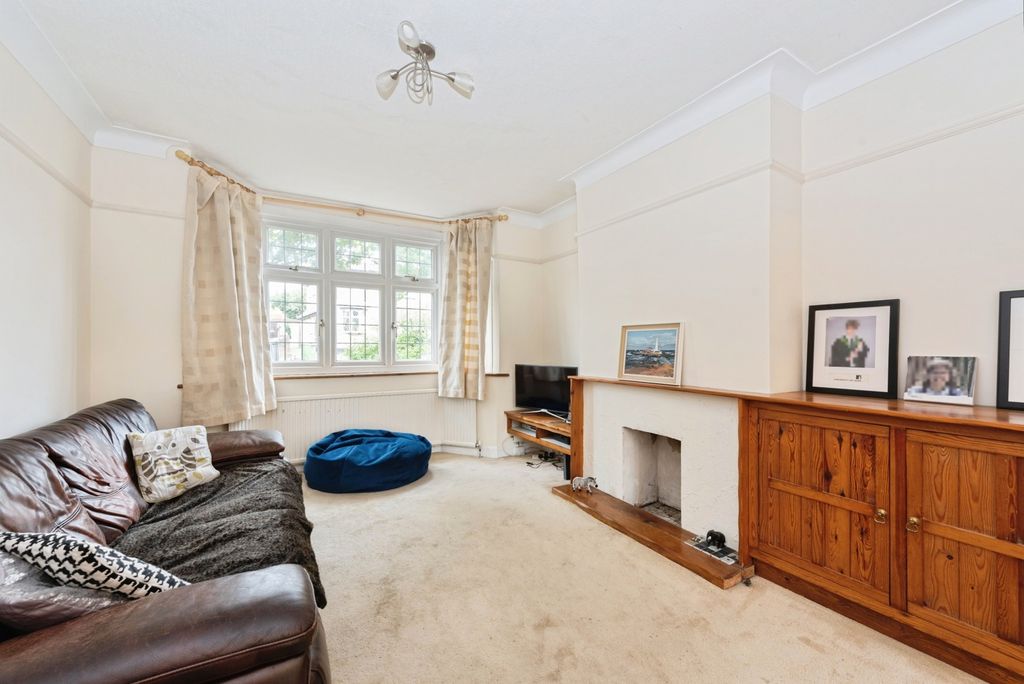 Property photo 2 of 17 Reception