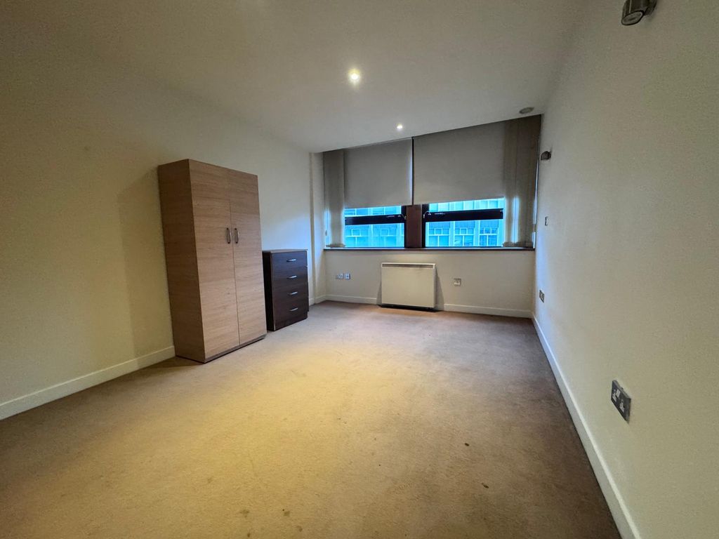 Property photo 1 of 6 2 Bedroom Apartment In Hearts Of Leicester