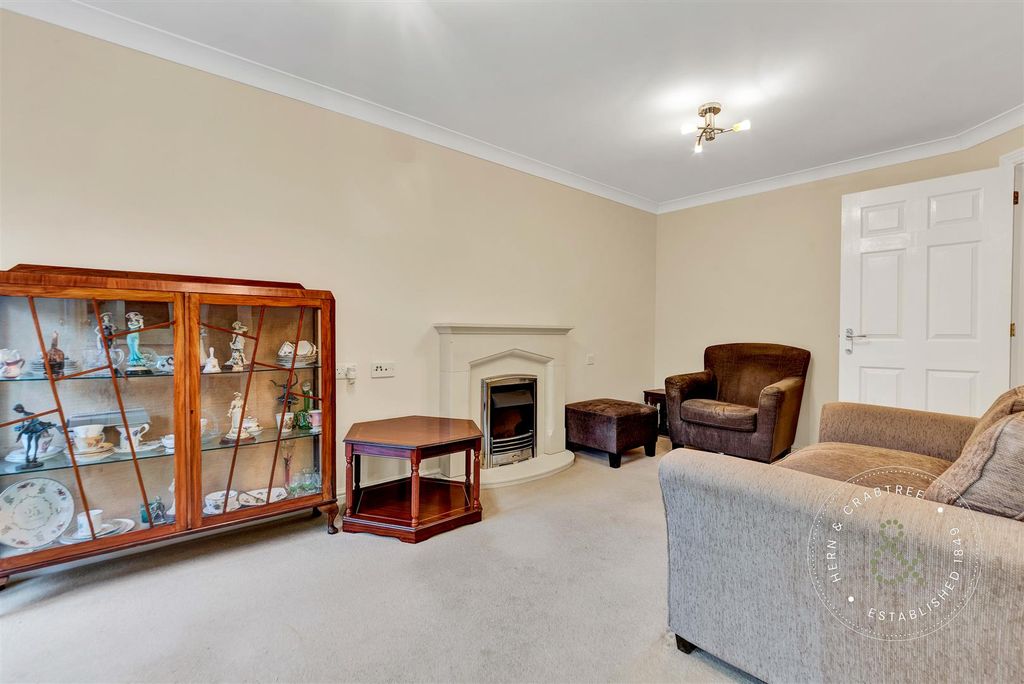 Property photo 3 of 18 Pritchard-Court-8.Jpg