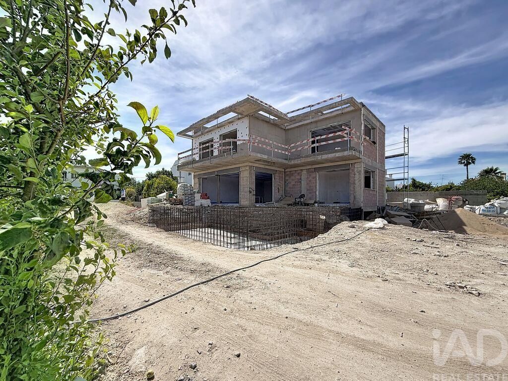 Property photo 1 of 25