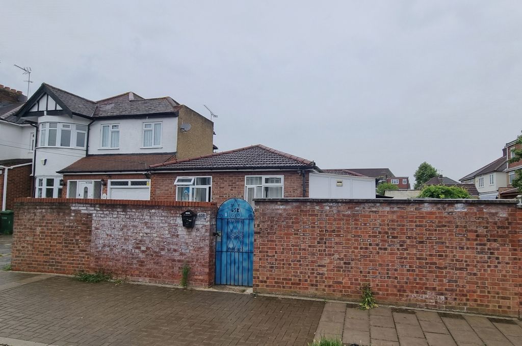 Property photo 1 of 6 Outside