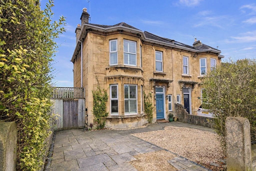 Property photo 1 of 21