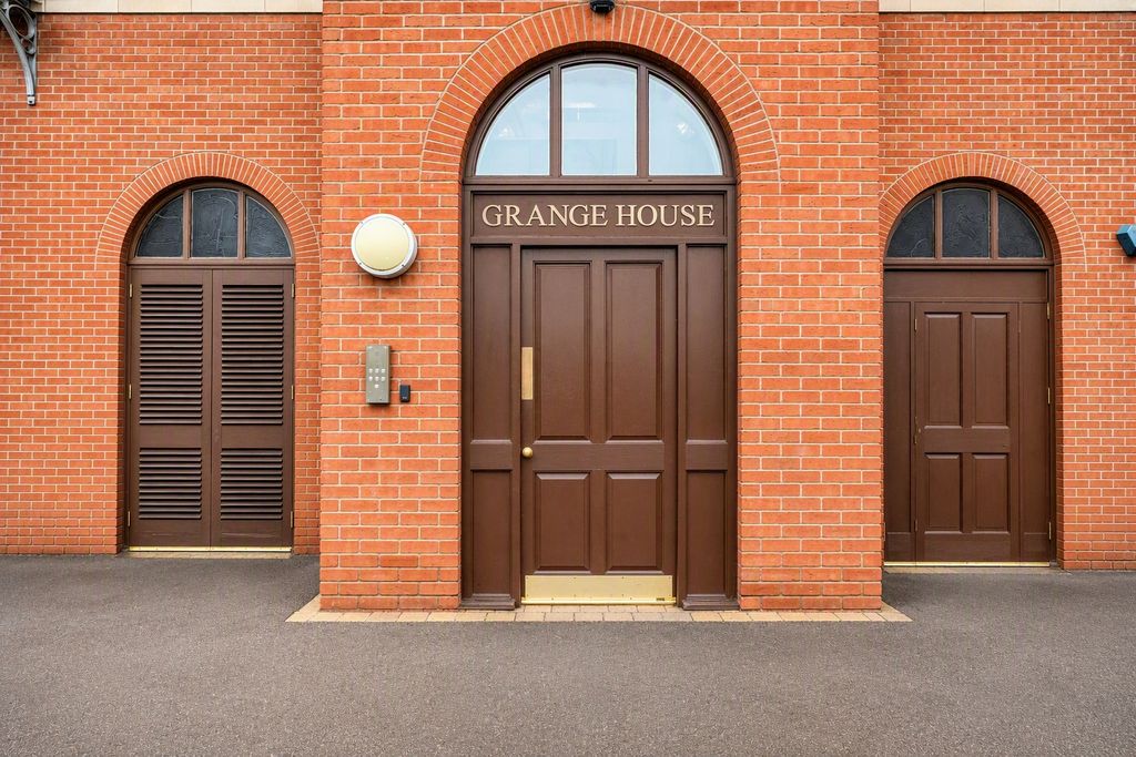 Property photo 2 of 23 Picture No. 36