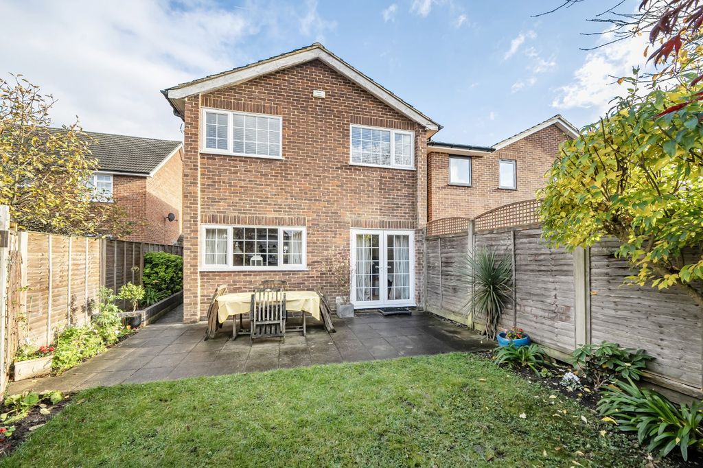 Property photo 3 of 26 Garden