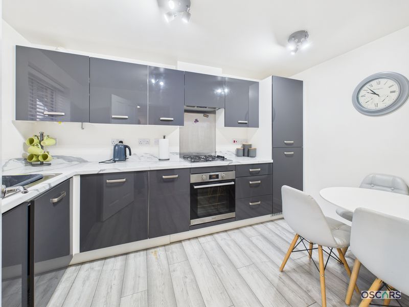 Property photo 3 of 16 Photo 9