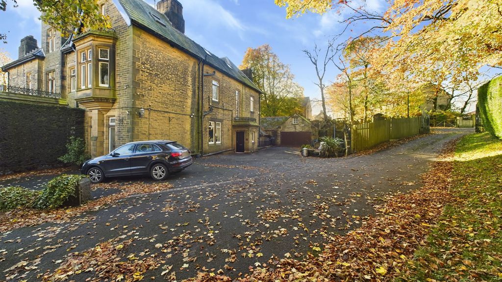 Property photo 1 of 47