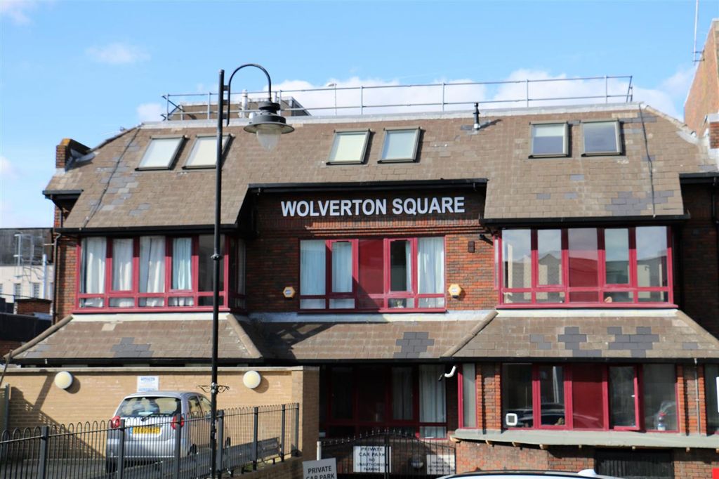 Property photo 1 of 9