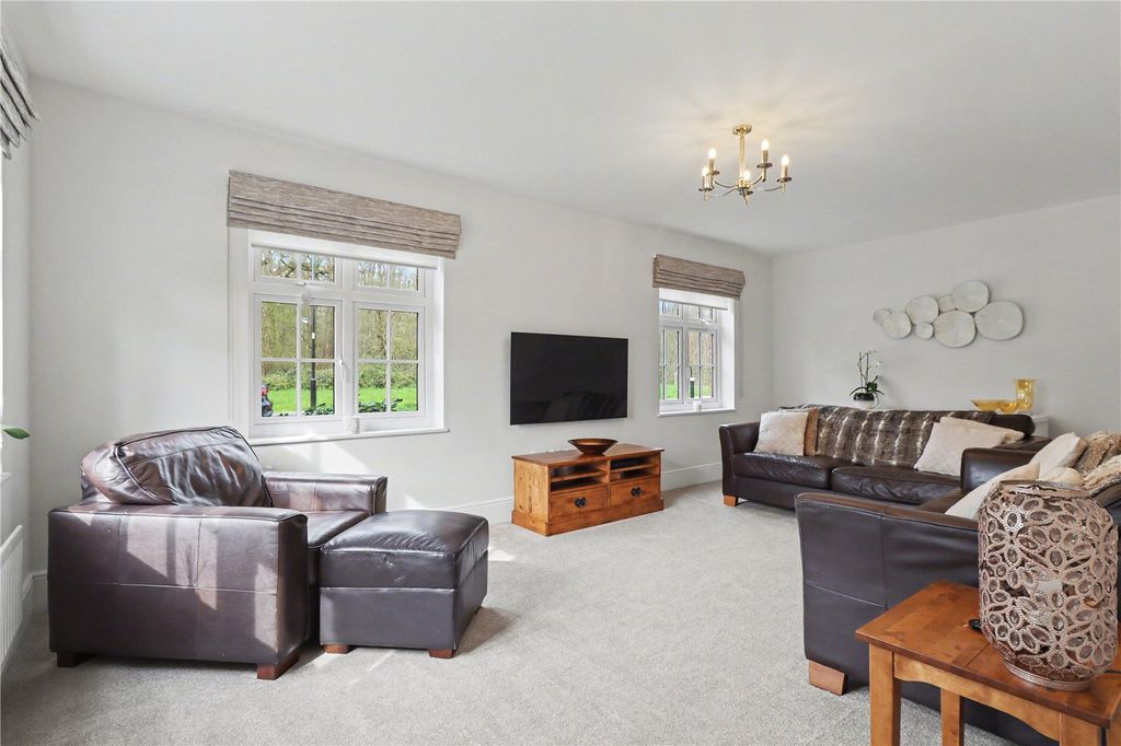 Property photo 3 of 15 Living Room