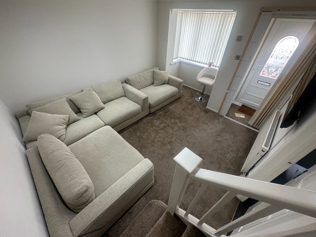 Property photo 3 of 6 2669583