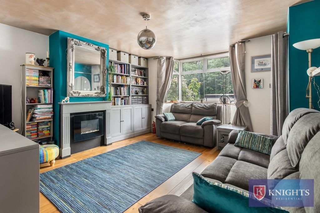 Property photo 2 of 19
