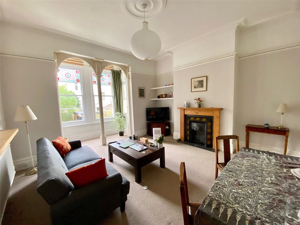 Property photo 3 of 11 Picture No. 24